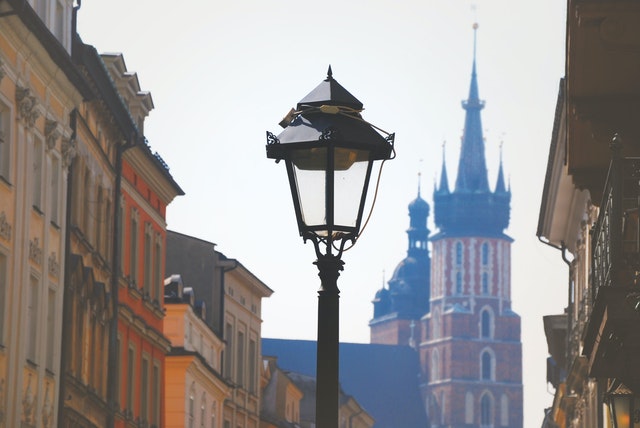 Nowe mieszkania w Krakowie i widok na Kościół Mariacki