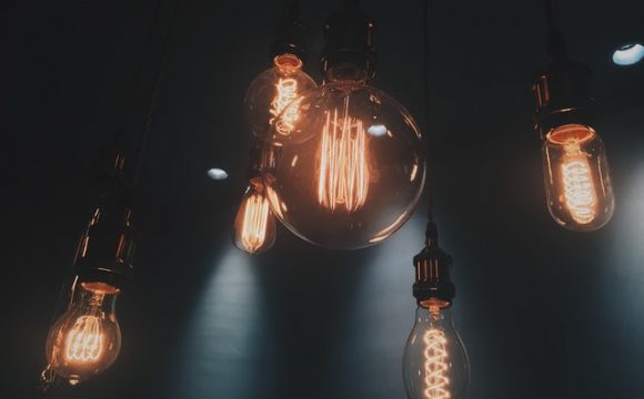Lampy dekoracyjne wiszące design